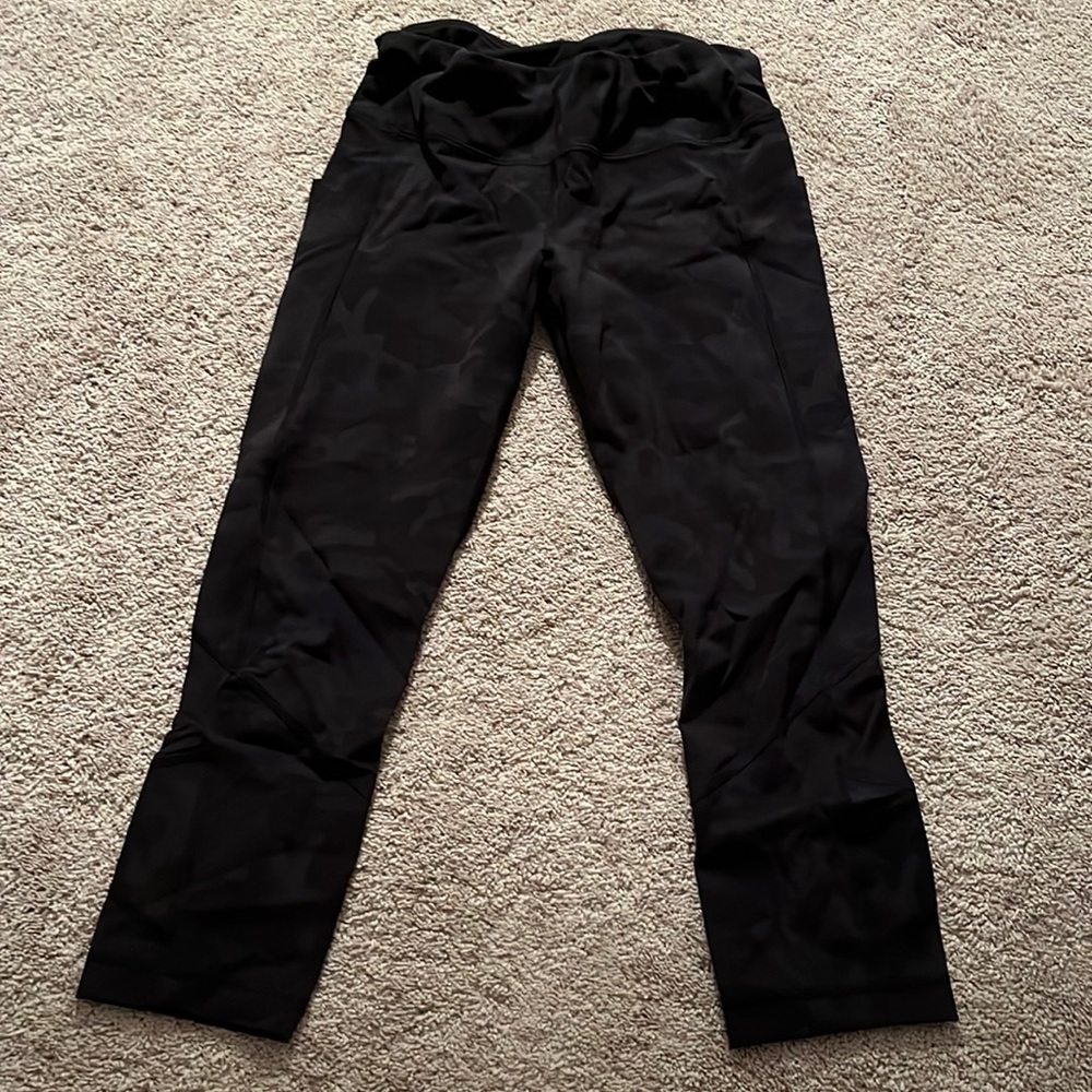 Lululemon camouflage leggings! Size 6!